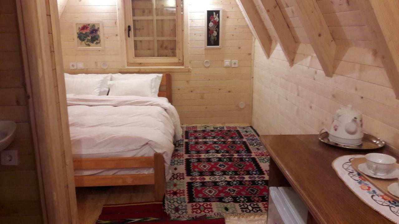 Karadzic Hotell Žabljak Rom bilde